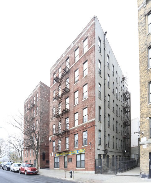 More Photos Of 887 Crotona Pky N, Bronx Apartments For Lease