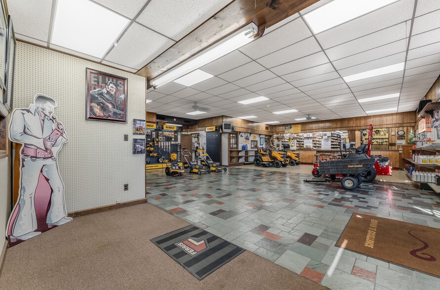 More Photos Of 5 Larison Ln, Ringoes Storefront Retail Office For Sale