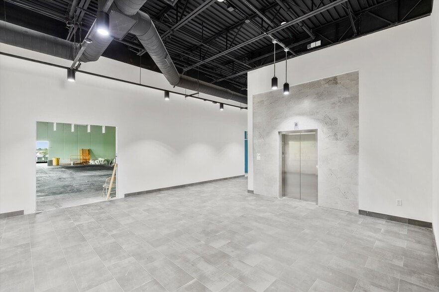 More Photos Of 2660 Old Denton Rd, Carrollton Unknown For Lease