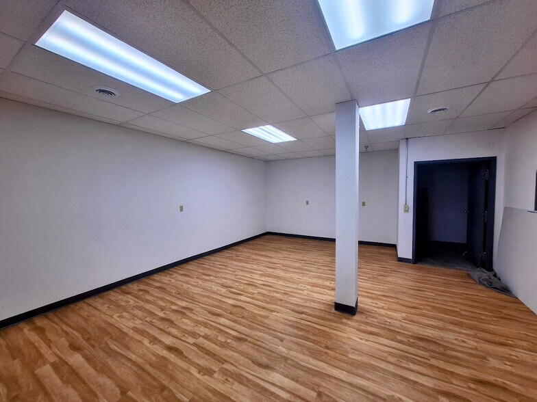 More Photos Of 1155 Mohawk St, Utica Storefront For Lease