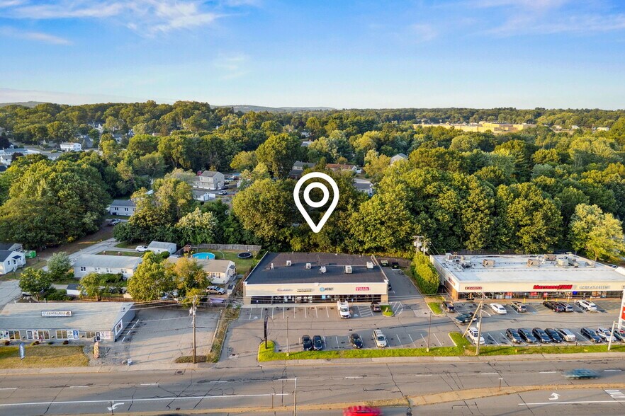 More Photos Of 902-908 S Willow St, Manchester Freestanding For Lease