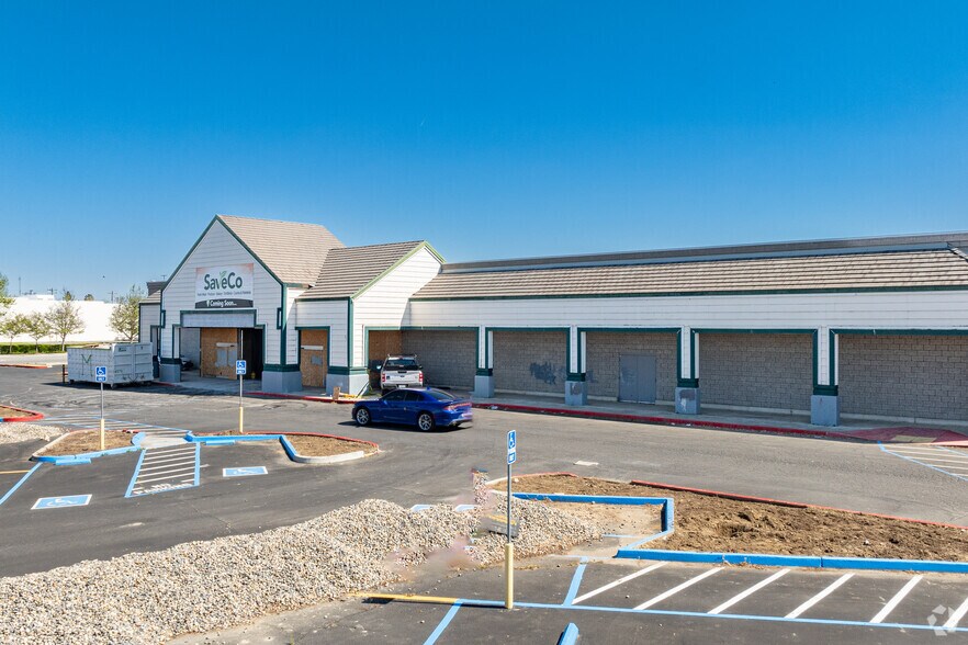 More Photos Of 25 W Polk St, Coalinga General Retail For Lease