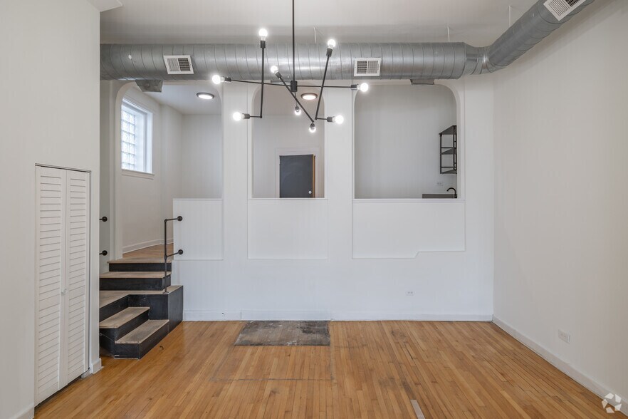 More Photos Of 2012 N Western Ave, Chicago Storefront Retail Residential For Lease