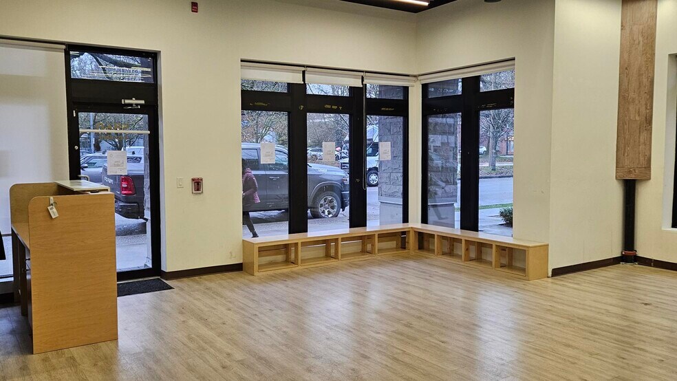 More Photos Of 5860 East Boulevard blvd, Vancouver General Retail For Sale