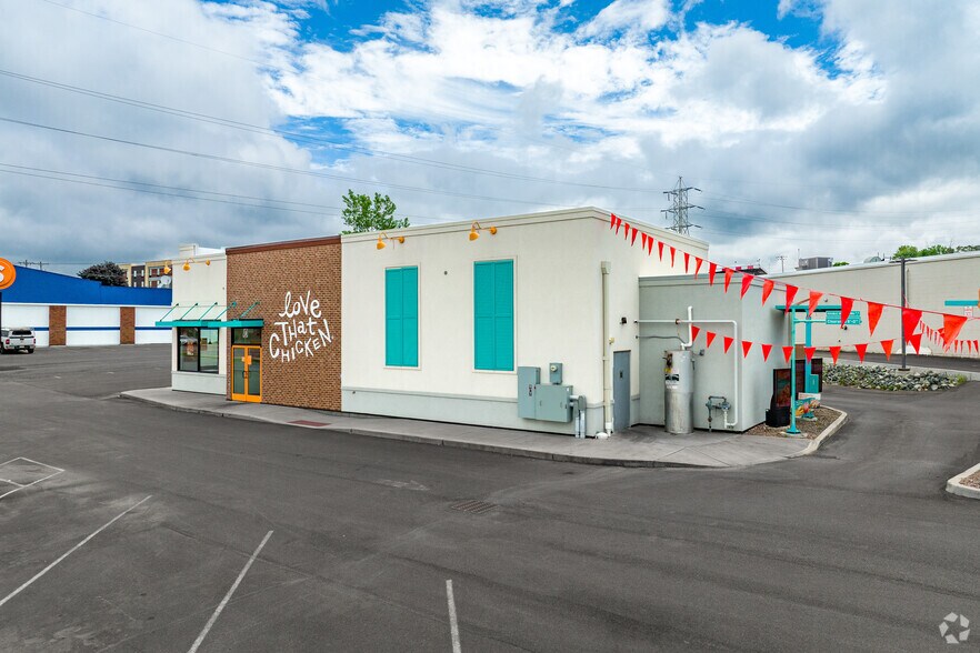 More Photos Of 240 State Route 104, Oswego Restaurant For Lease