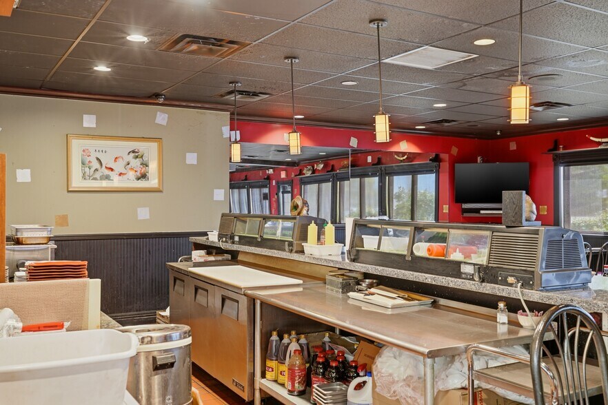 More Photos Of 72 N 850 E, Lehi Restaurant For Sale