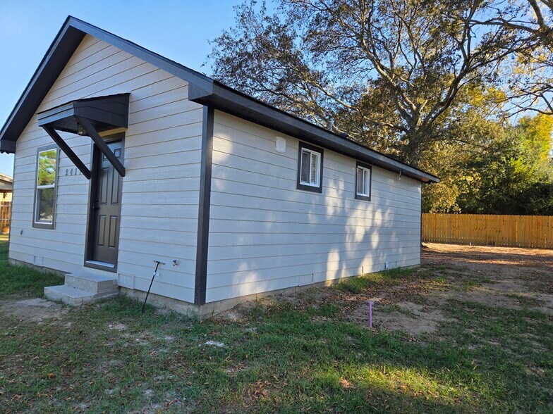 Primary Photo Of , Chandler Specialty For Sale