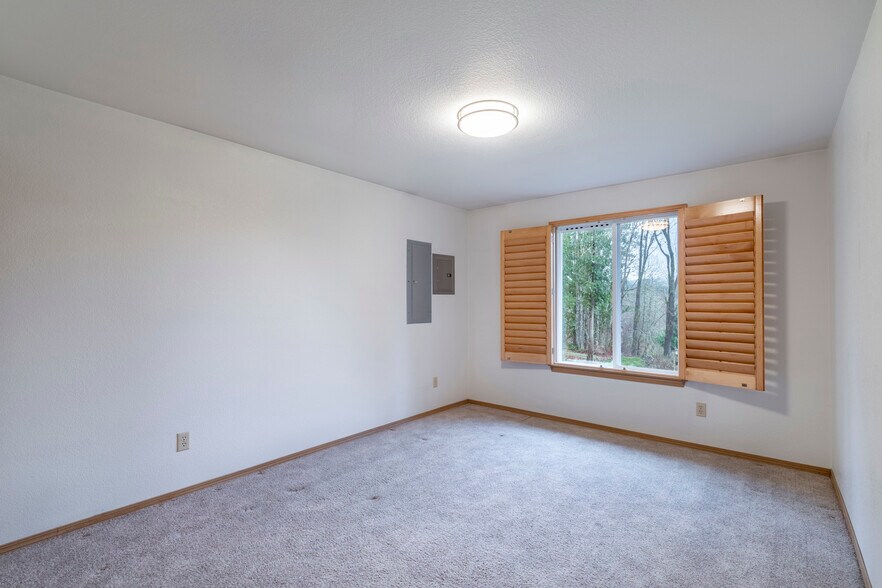 More Photos Of 20215 WA-507, Centralia Flex For Sale