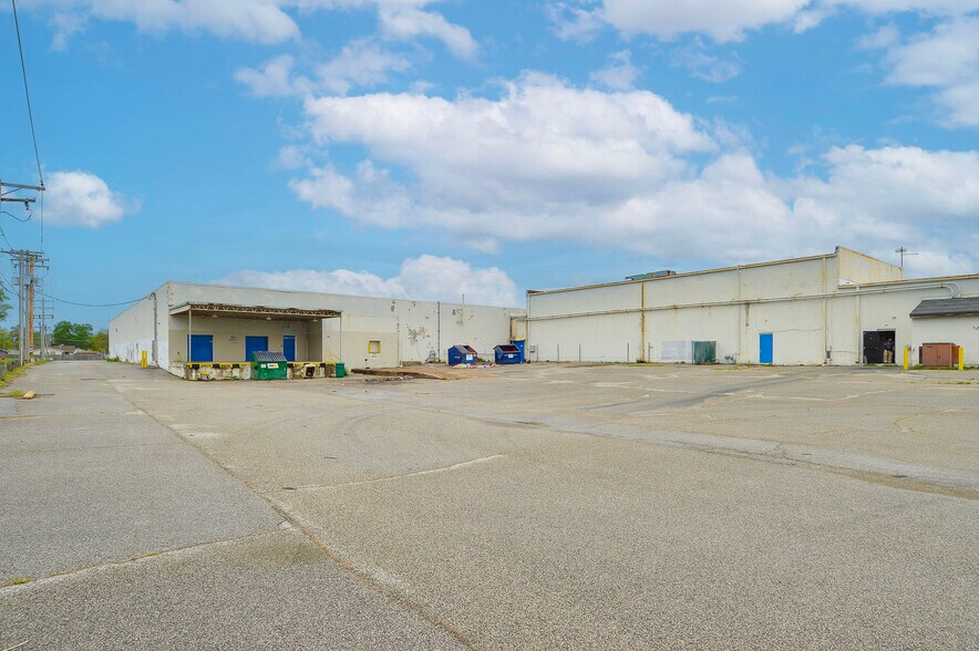 More Photos Of 1200 Camp Jackson Road, Cahokia Heights General Retail For Sale