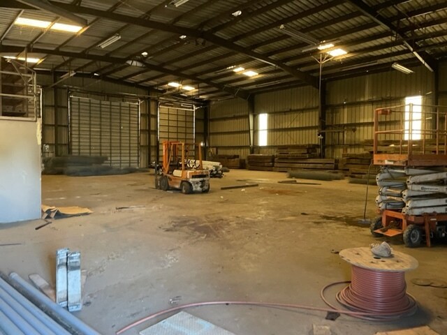 More Photos Of 18846 N Highway 99, Acampo Unknown For Lease