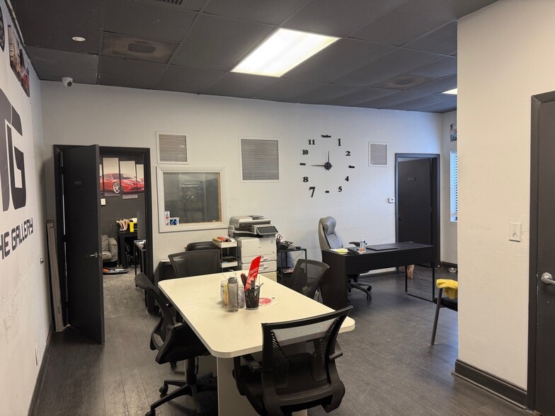 More Photos Of 13301 SW 131st St, Miami Light Distribution For Lease