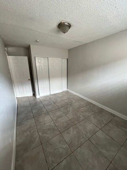More Photos Of 2204 Sunrise Ave, Las Vegas Apartments For Sale
