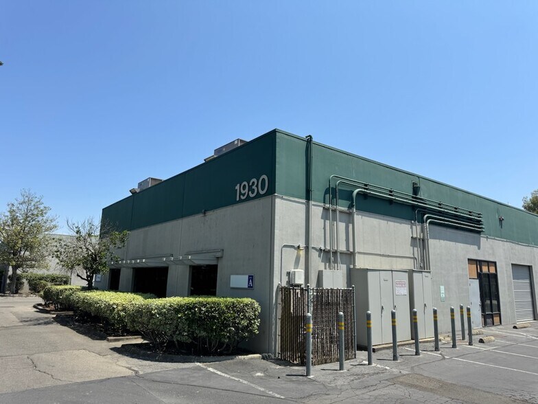 More Photos Of 1930 5th St, Davis Manufacturing For Lease