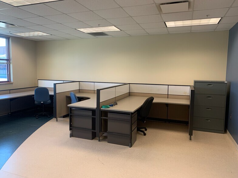 More Photos Of 3201 Stellhorn Rd, Fort Wayne Office For Lease