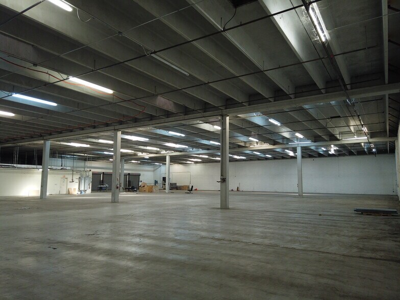 More Photos Of 10880 NW 30th St, Doral Warehouse For Sale
