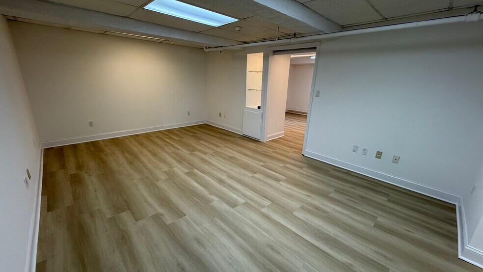 More Photos Of 4200 William Penn Hwy, Easton General Retail For Lease