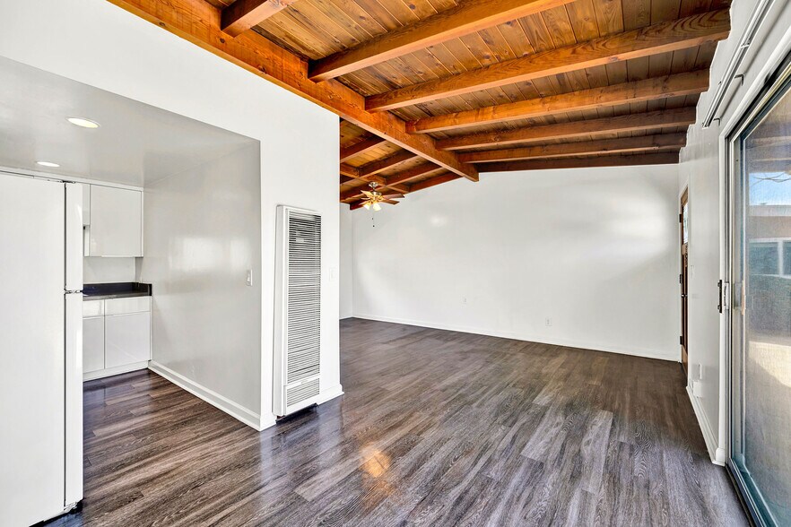 More Photos Of 330 9th St, Del Mar Apartments For Sale