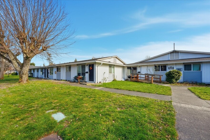 More Photos Of 1100-1105 S Pearl St, Centralia Apartments For Sale