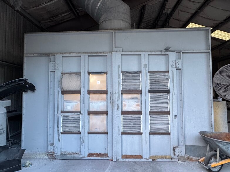 More Photos Of 1060 Nursery Rd, Winter Springs Auto Repair For Sale