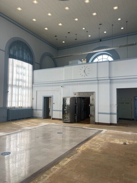 More Photos Of 415 Main St, Schwenksville General Retail For Sale