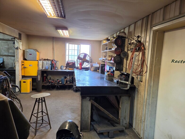 More Photos Of 19911 Highway 550, Montrose Warehouse For Sale