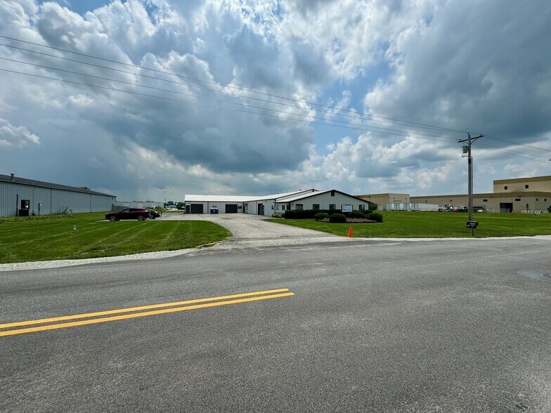More Photos Of 6301 W 400 N, Greenfield Warehouse For Sale