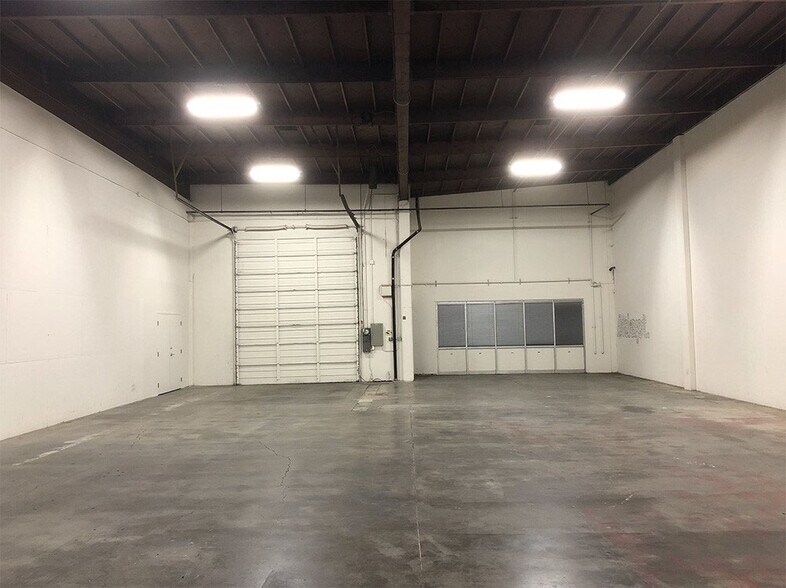 More Photos Of 2077-2081 Edison Ave, San Leandro Warehouse For Sale