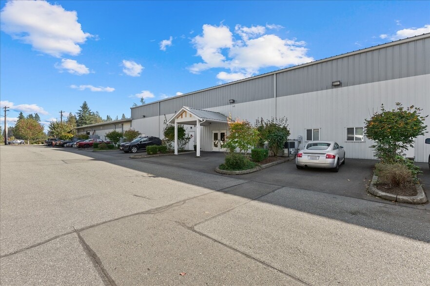 More Photos Of 18824 Smokey Point Blvd, Arlington Warehouse For Sale