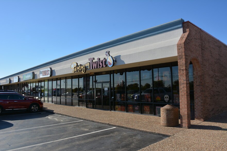 More Photos Of 1029 N Saginaw Blvd, Saginaw Storefront For Lease