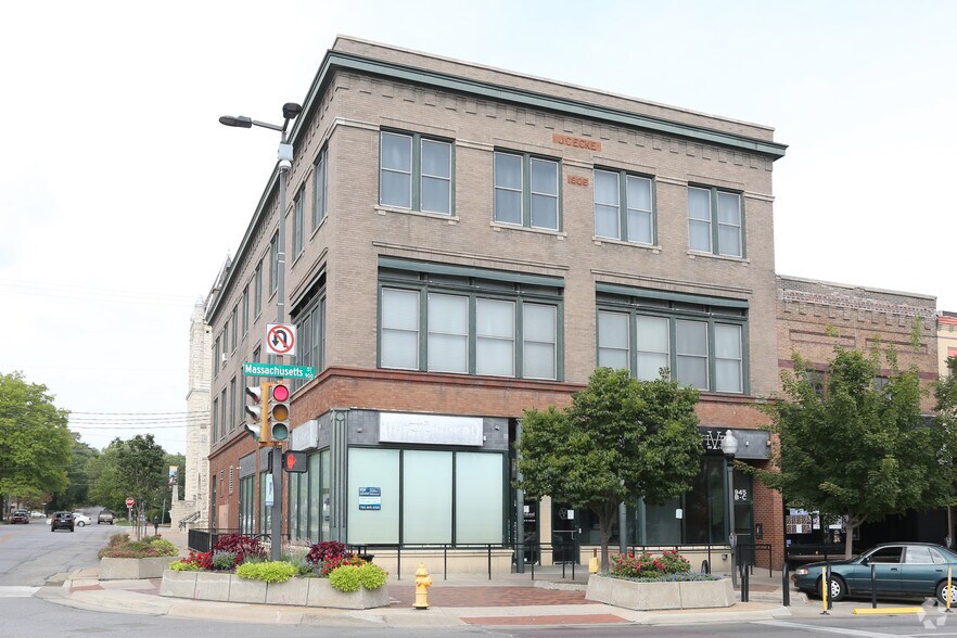 More Photos Of 945 Massachusetts St, Lawrence Apartments For Sale