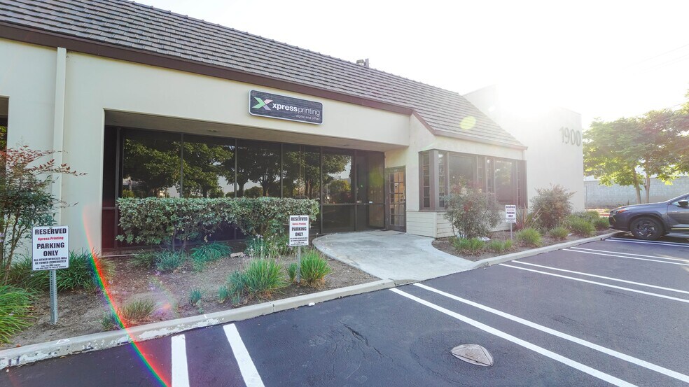 More Photos Of 1900 E Warner Ave, Santa Ana Light Manufacturing For Lease