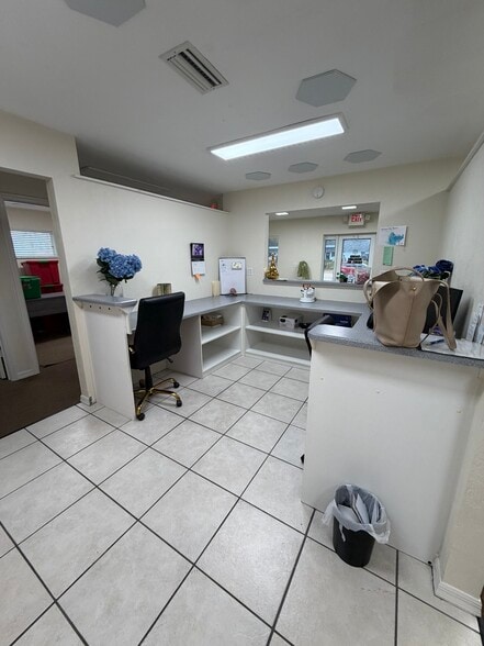 More Photos Of 3113 S Ridgewood Ave, Daytona Beach Medical For Lease