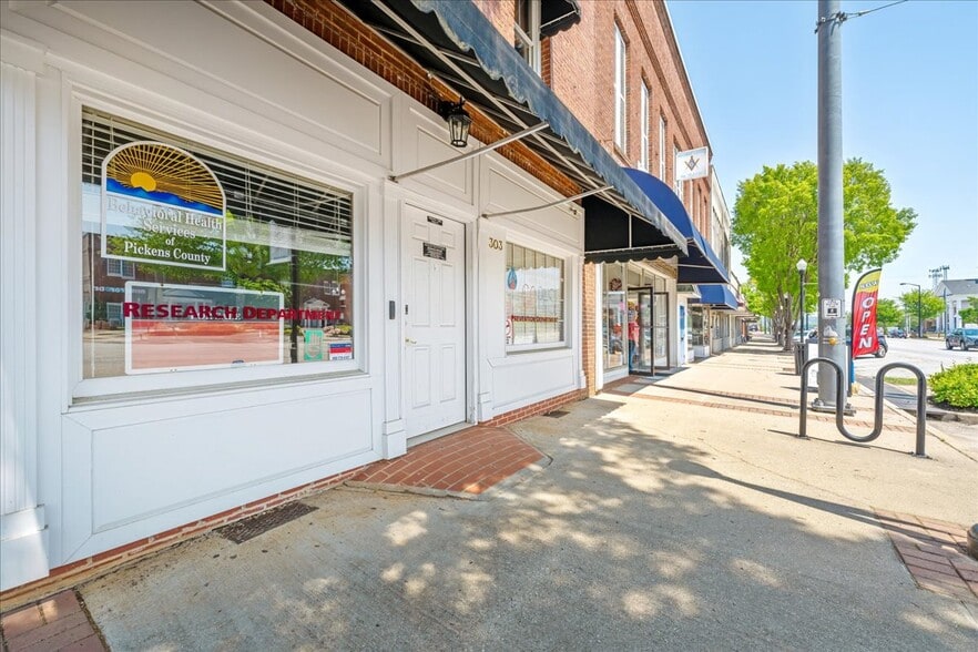 More Photos Of 303 E Main St, Pickens General Retail For Sale
