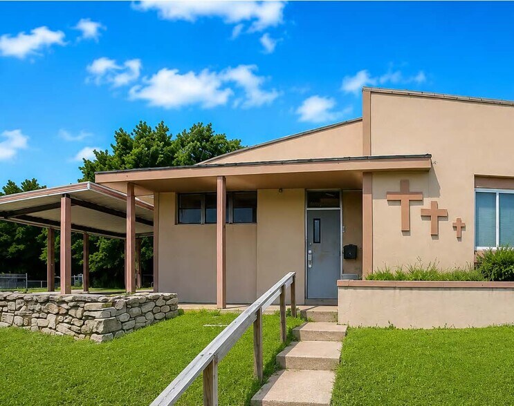 Primary Photo Of 4960 E 31st St, Kansas City Religious Facility For Lease
