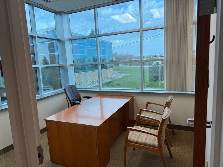 More Photos Of 8235 N Holly Rd, Grand Blanc Office For Lease