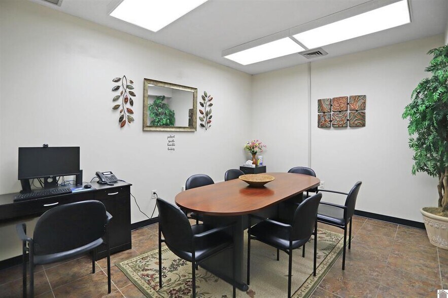 More Photos Of 145 Vine St, Benton Medical For Sale