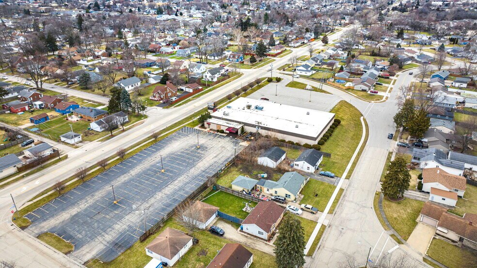 More Photos Of 905 Theodore St, Crest Hill Restaurant For Sale