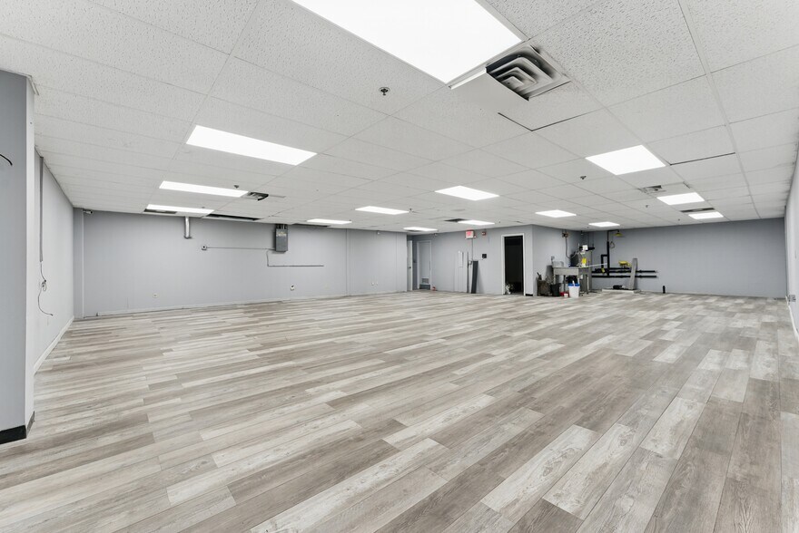 More Photos Of 755 New Ludlow Rd, South Hadley Warehouse For Sale