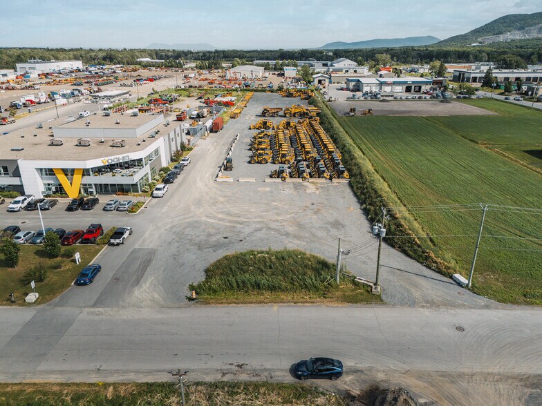 More Photos Of Rue Brière, Mont-saint-hilaire Land For Lease