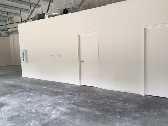 More Photos Of 405 Enterprise St, Longview Warehouse For Sale