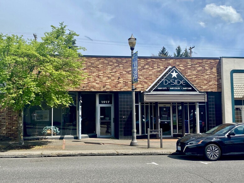 More Photos Of 1915-1917 Main St, Vancouver Storefront For Lease