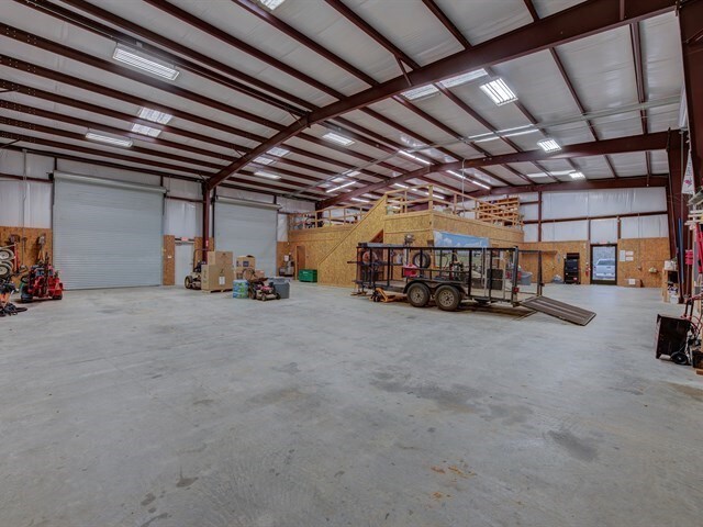 More Photos Of 4304 College Dr, Lufkin Office For Sale