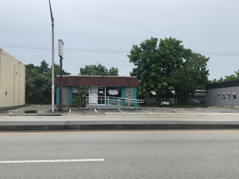 More Photos Of 6310 Pembroke Rd, Miramar Freestanding For Sale