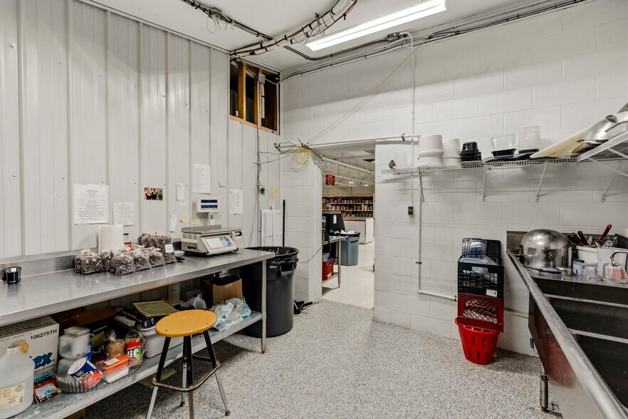 More Photos Of 4144 Pennsylvania 147 Hwy, Herndon Supermarket For Sale