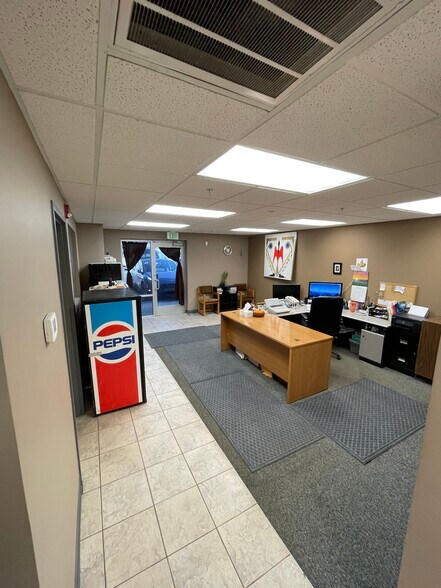 More Photos Of 4475 W 58th Ave, Arvada Light Distribution For Sale