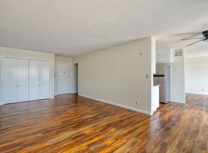 More Photos Of 1138 S Corning St, Los Angeles Apartments For Sale