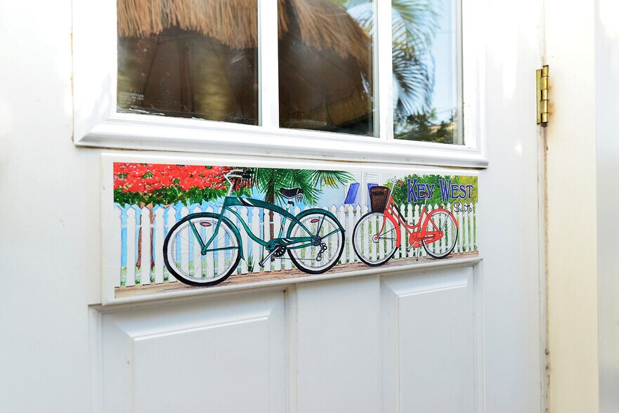 More Photos Of 5610 AVENIDA DEL MARE, Sarasota Specialty For Sale