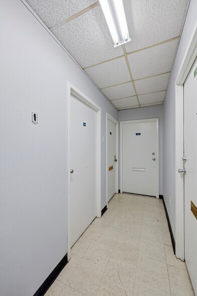 More Photos Of 4795 Mcwillie Dr, Jackson Office For Sale