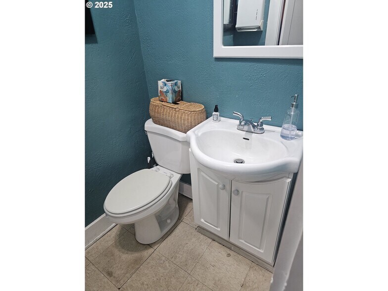 More Photos Of 1902 SE Sixth Ave, Camas Freestanding For Sale