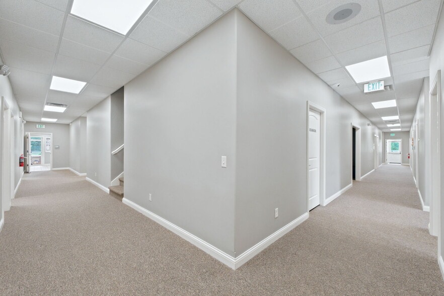 More Photos Of 9109 Stellhorn Crossing Blvd, Fort Wayne Office For Lease